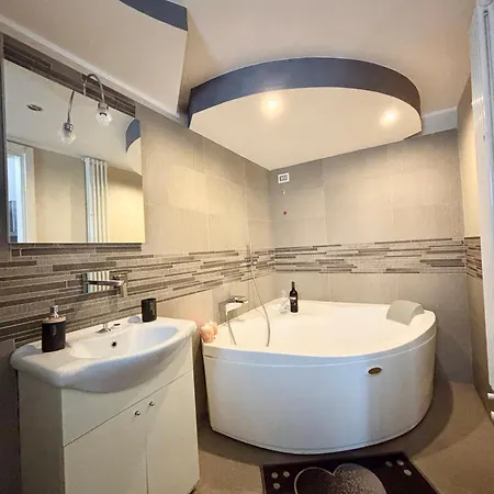 Cavour Luxury Апартаменты Бриндизи